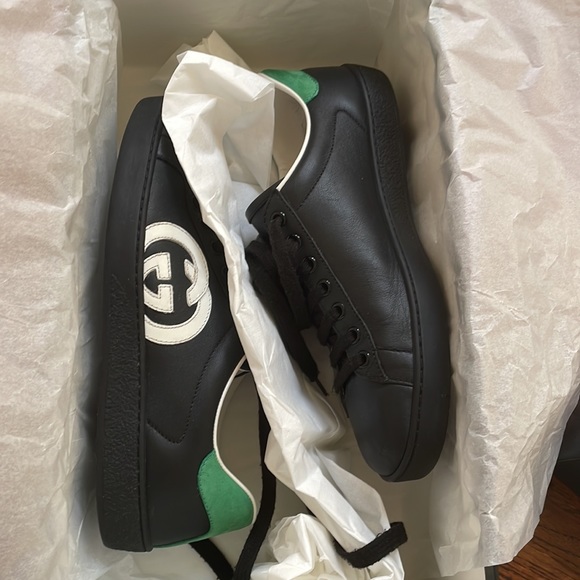 Leather Gucci shoes size five worn twice includes box and extra laces - Picture 1 of 5
